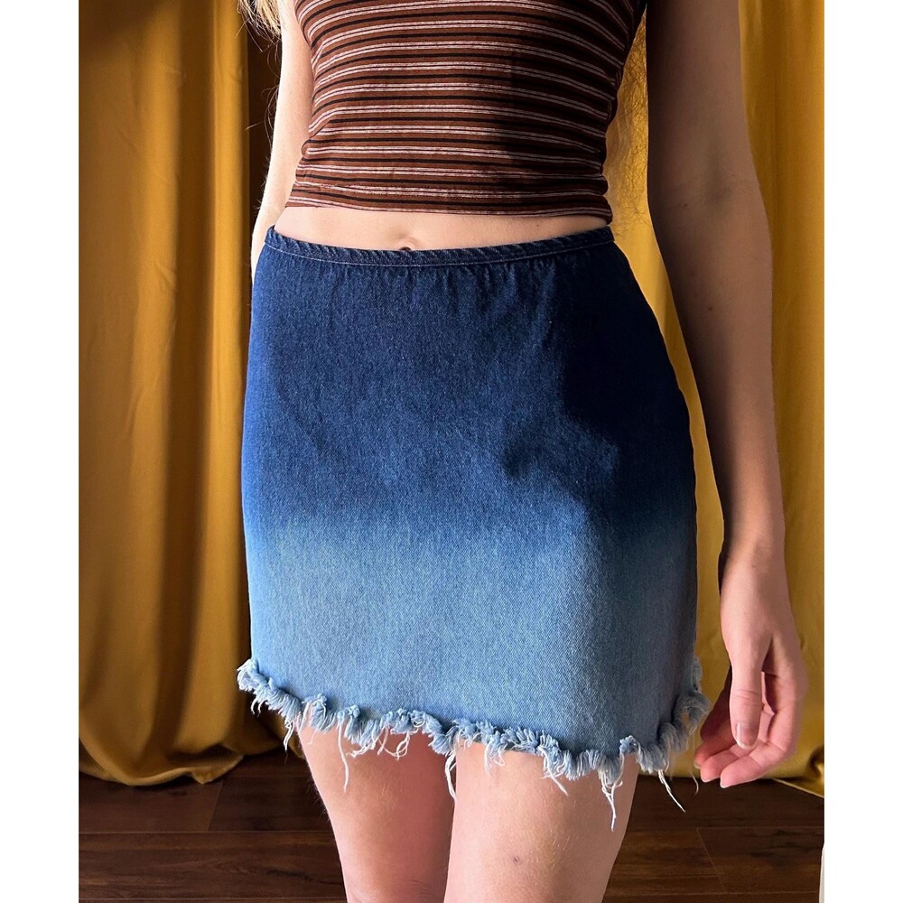 Vintage Y2K Stretch Denim Frayed Mini Skirt, Medium 29"